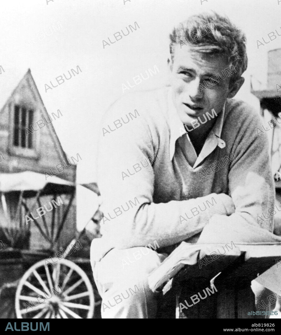 JAMES DEAN en AL ESTE DEL EDÉN, 1955 (EAST OF EDEN), dirigida por ELIA KAZAN. Copyright WARNER BROTHERS.
