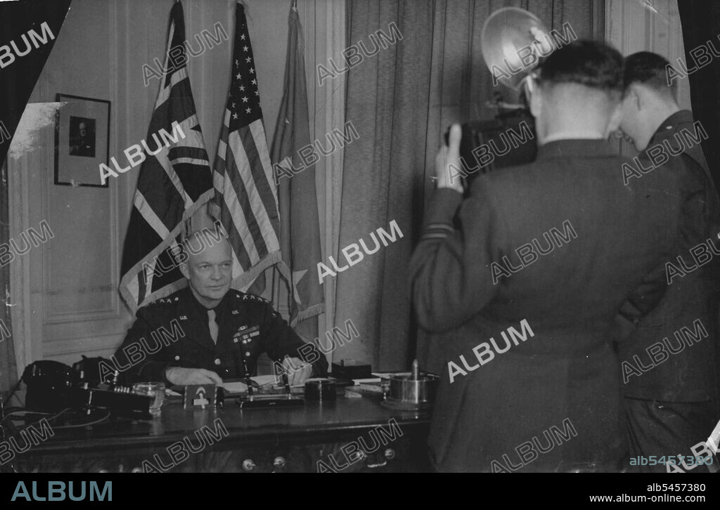 General Eisenhower In London -- General Eisenhower faces a barrage of cameras in his London office. He has assumed the Supreme Command of the Allied Expeditionary Forces.
General Dwight D. Eisenhower, 53-year-old Supreme Commander of the British and American Expeditionary Forces organizing in the United Kingdom, has arrived in London. January 17, 1944. (Photo by Plant News Ltd.).