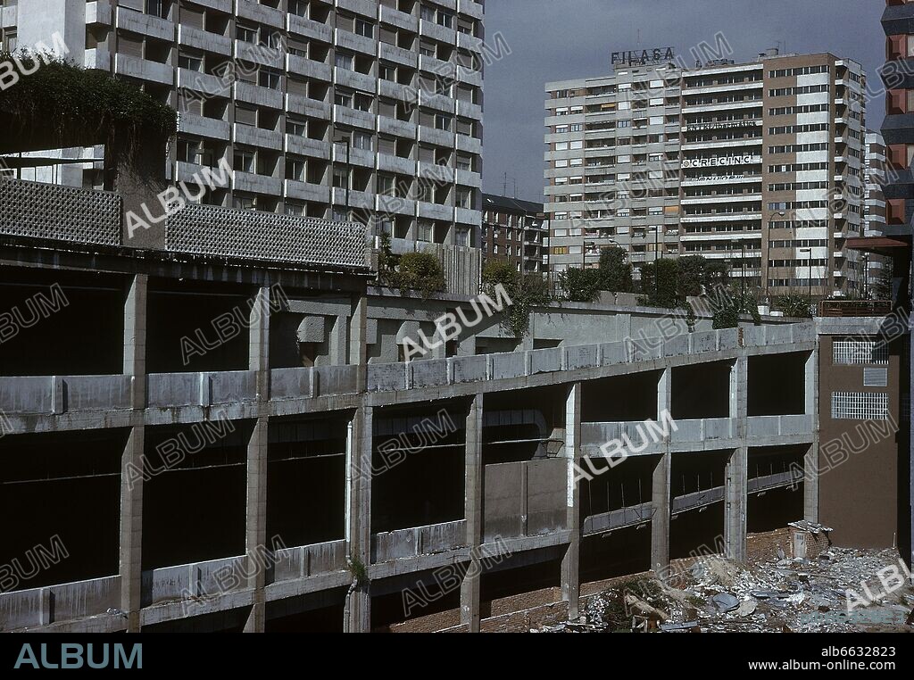 OBRAS DE AZCA EN LOS AÑOS 70.