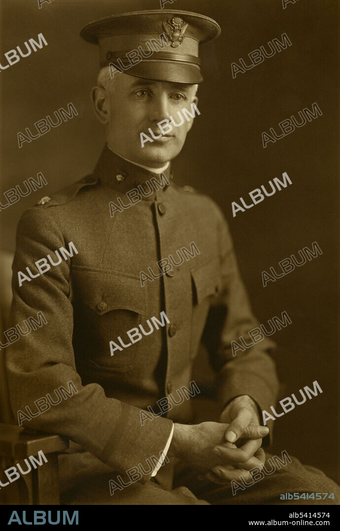 Robert Mearns Yerkes (1876-1956), US psychologist. Yerkes worked in the fields of comparative psychology and intelligence testing. He also worked in ethology and primatology. He supported eugenics, and worked on studies of race and intelligence. He was professor of psychobiology from 1924 at Yale University. His work with chimpanzees is documented in 'Almost Human' (1924). The Yerkes National Primate Research Center is named in his honor. Photographed in November 1917 at Yale University, while a Major in the US Army's Sanitary Corps.