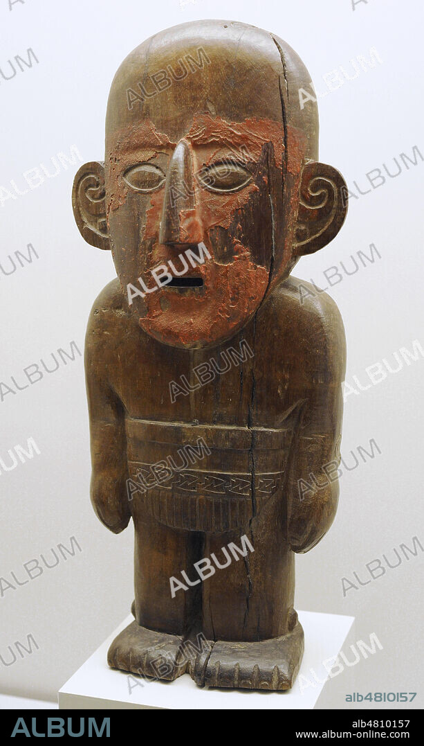 Figura masculina. Madera. Cultura Chimú (1100-1400 d. C.). Perú. Museo de América. Madrid. España.