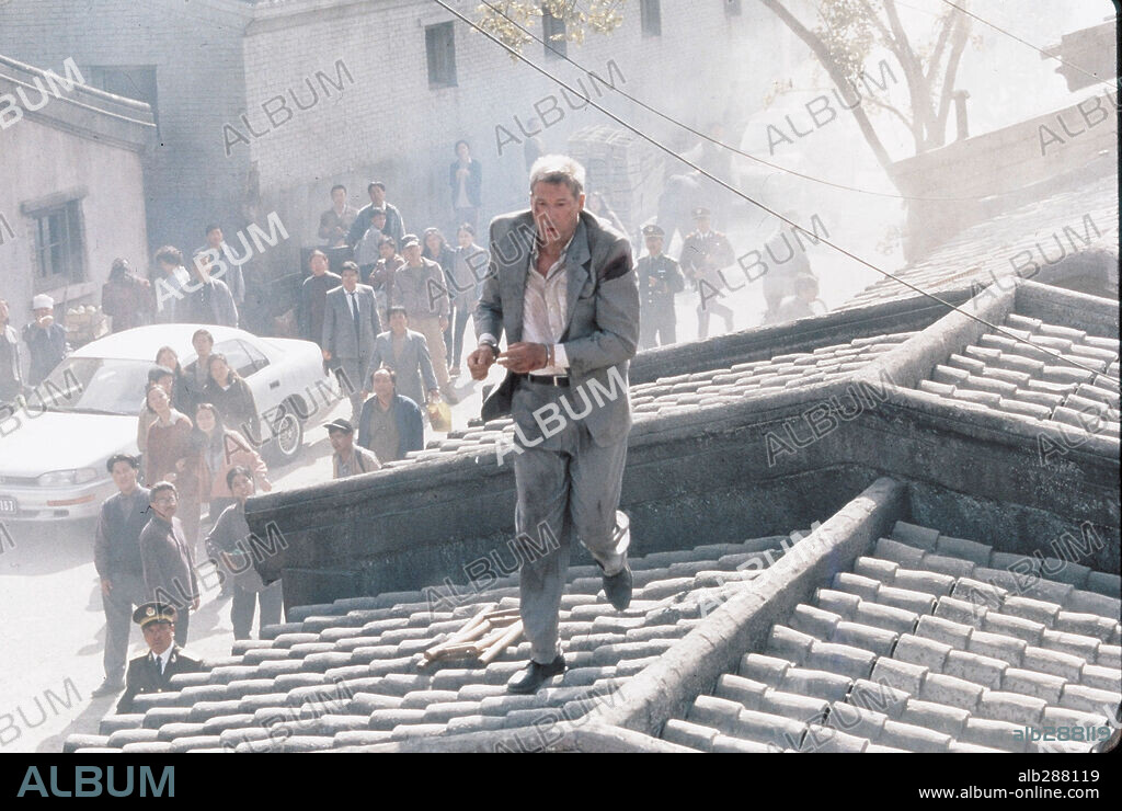 RICHARD GERE en EL LABERINTO ROJO, 1997 (RED CORNER), dirigida por JONATHAN MICHAEL AVNET. Copyright WARNER BROTHERS.