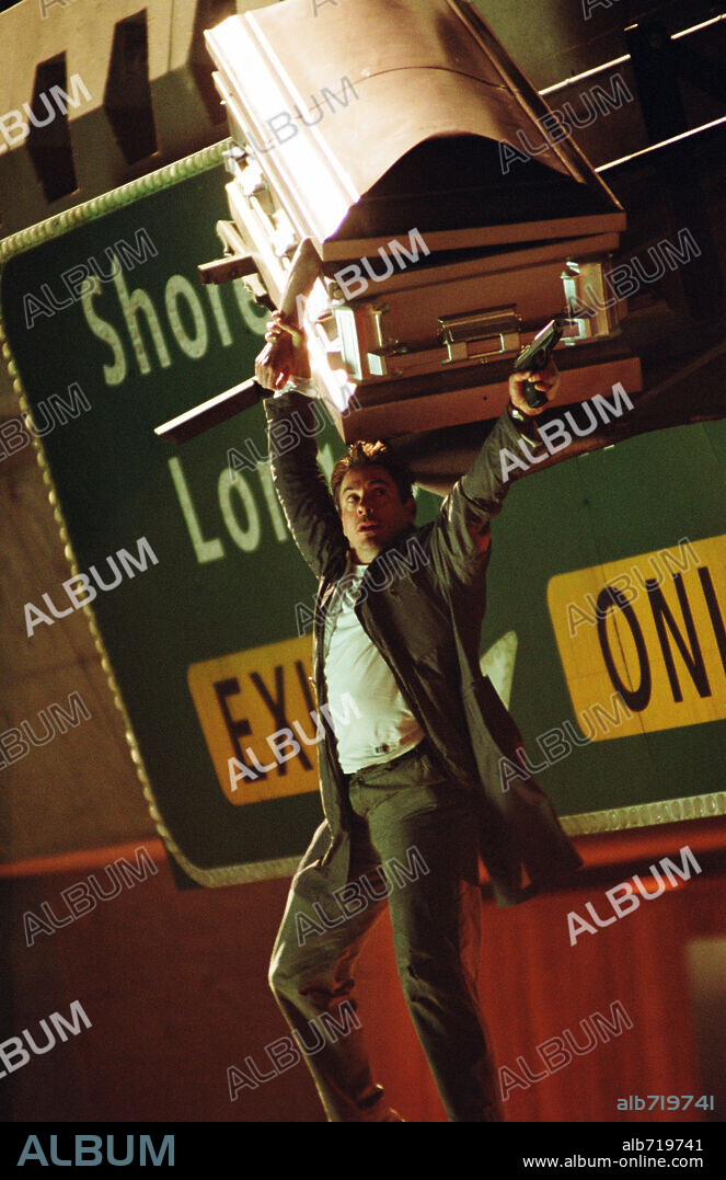 ROBERT DOWNEY JR. en KISS KISS, BANG BANG, 2005, dirigida por SHANE BLACK. Copyright WARNER BROS/SILVER PICTURES / BRAMLEY, JOHN.