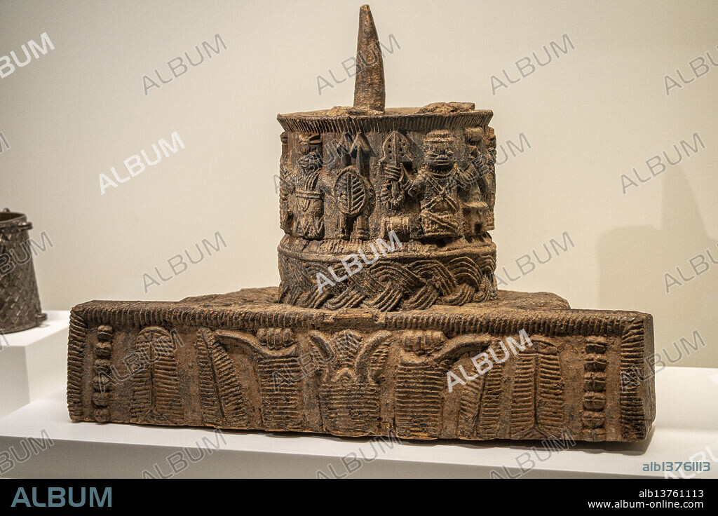Altar for the worship of the hand, Ikegobo, ancient Benin Kingdom, Edo people, Nigeria, 19th century, carved wood, MEB, Barcelona, Catalonia, Spain.