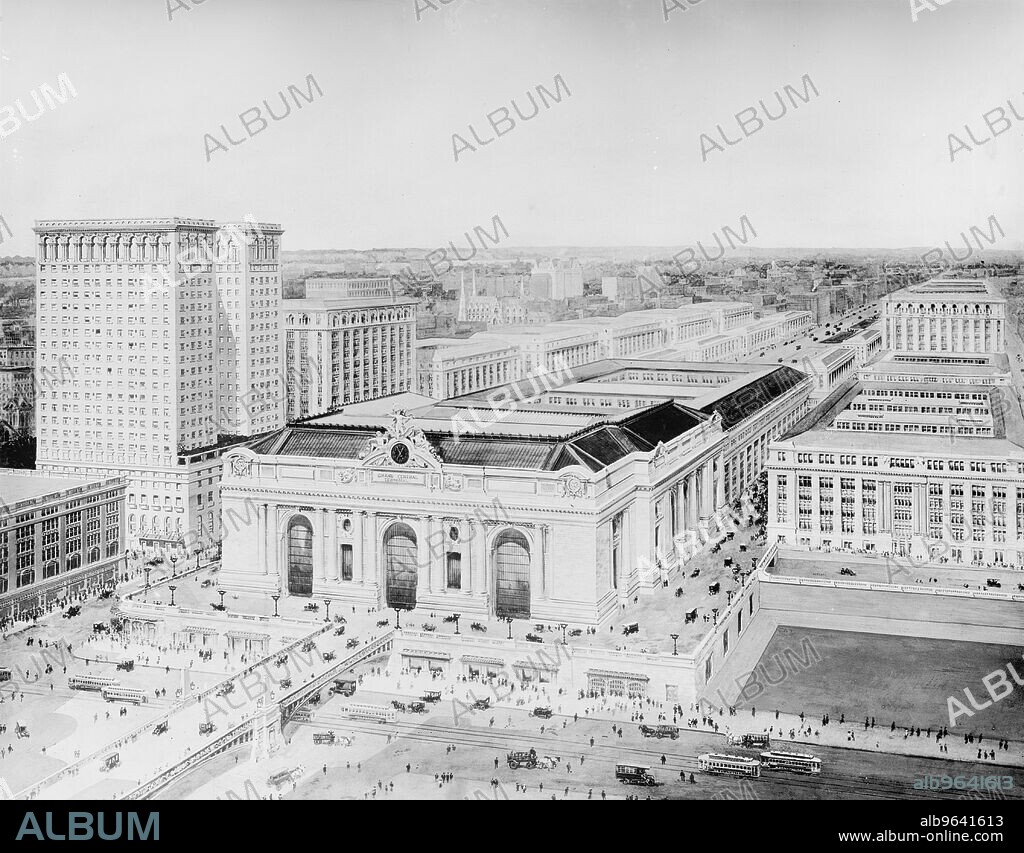 Grand Central Terminal, New York, between 1910 and 1920.