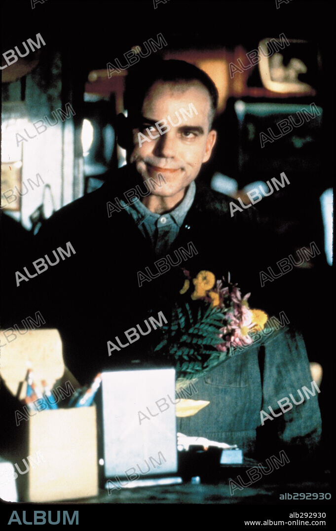 BILLY BOB THORNTON in SLING BLADE, 1996, directed by BILLY BOB THORNTON. Copyright MIRAMAX.
