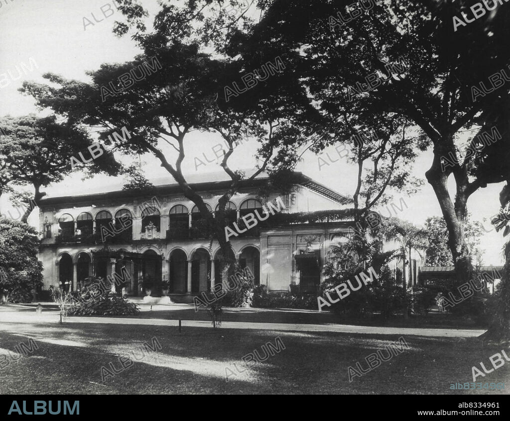 Malacanang Palace - Manila - Philippines. February 26, 1945. (Photo by Associated Press Photo).