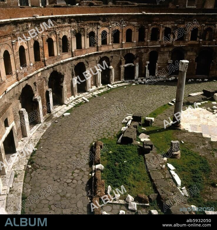 Trajan's Forum, Rome (built 107-112 AD). Markets of Trajan, north-easterly exedra. Rome, Latium, Italy.- Photo.-.