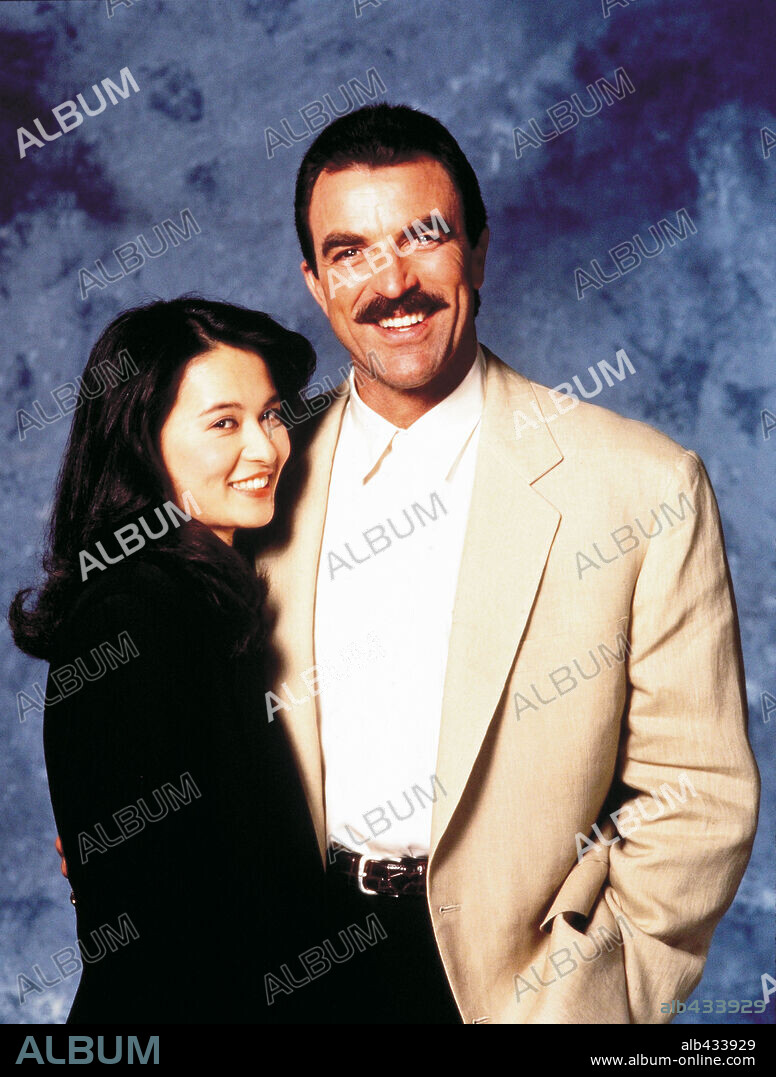 AYA TAKANASHI und TOM SELLECK in MR BASEBALL, 1992, unter der Regie von FRED SCHEPISI und KEN TAKAKURA. Copyright UNIVERSAL PICTURES / SCHAPIRO, STEVE.