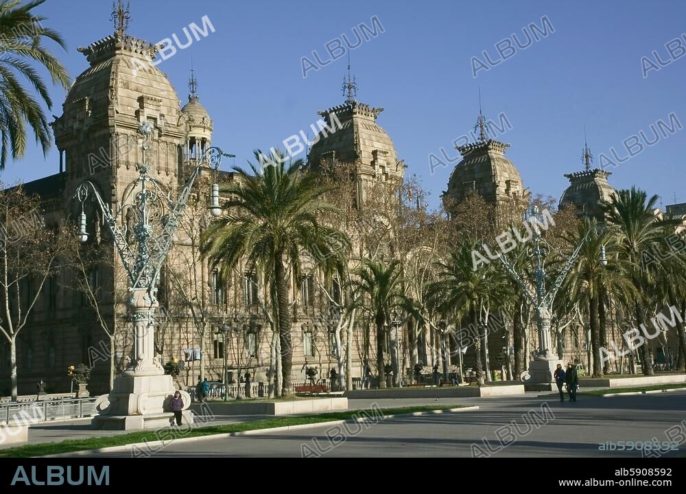 Barcelona (Katalonien, Spanien), Palau de Justicia (erbaut 1908; Arch.: Enric Sagnier u. Josep Domènech i Estapà). Außenansicht. Foto, 26.1.2007.