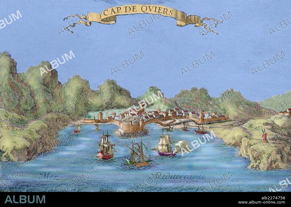 "CADAQUES", (Comarca de Alt Empordà). Provincia de Girona. CATALUÑA. Vista de la población con su puerto y un fuerte. Grabado francés del siglo XVII, realizado durante las negociaciones del Tratado hispanofrancés de los Pirineos, año 1659. Coloreado.