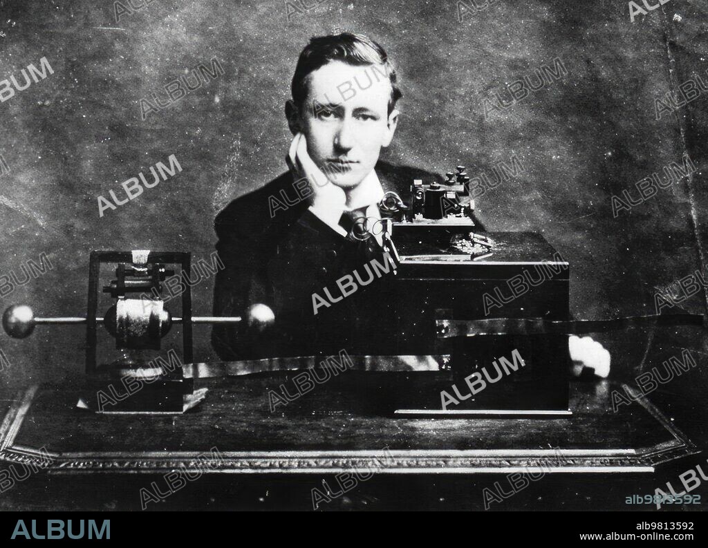 1900. Guillermo Marconi.