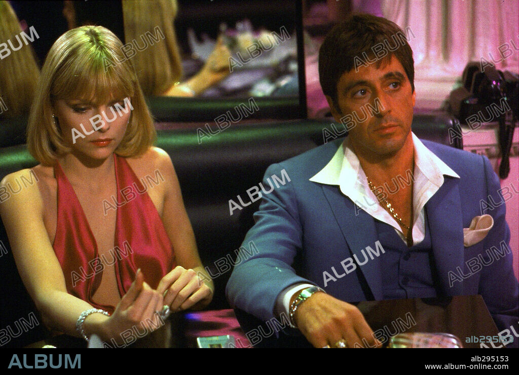 AL PACINO et MICHELLE PFEIFFER dans LE BALAFR, 1983 (SCARFACE), réalisé par BRIAN DE PALMA. Copyright UNIVERSAL PICTURES.