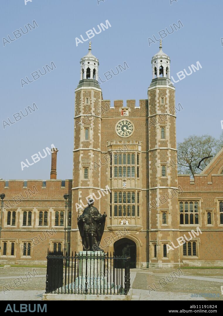 Statue of Henry VI, the Founder, and Lupton's Tower, Eton College, Berkshire, England, UK.