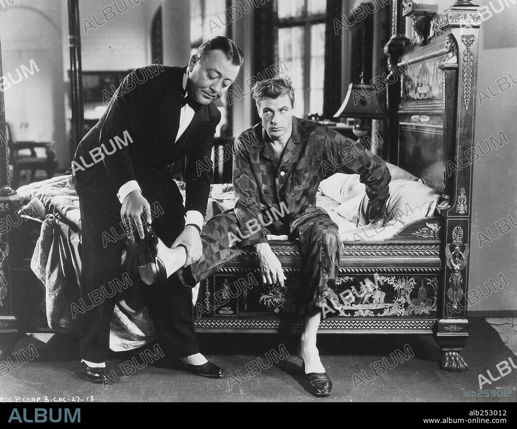 GARY COOPER in MR. DEEDS GOES TO TOWN, 1936, directed by FRANK CAPRA. Copyright COLUMBIA PICTURES.
