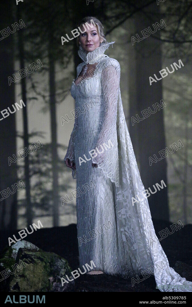 ELIZABETH MITCHELL en ÉRASE UNA VEZ, 2011 (ONCE UPON A TIME), dirigida por ADAM HOROWITZ. Copyright ABC STUDIOS.