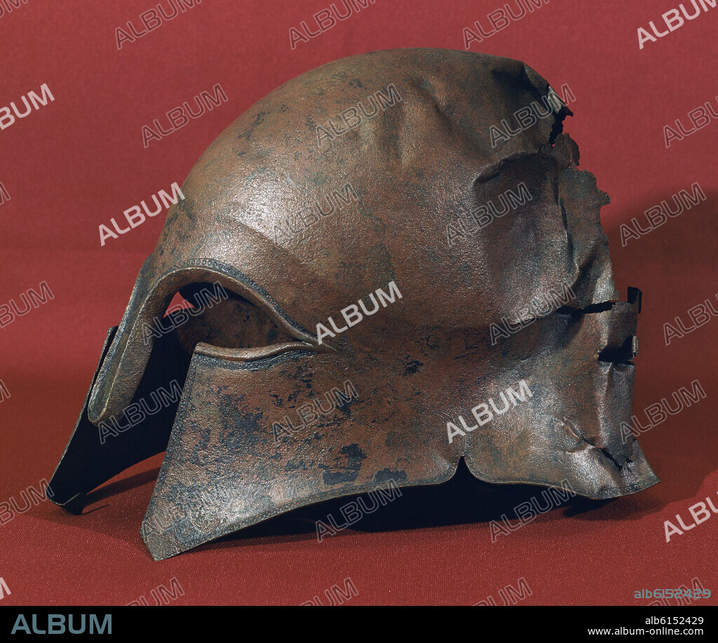 CASCO CORINTIO HALLADO EN HUELVA EN 1930 - SIGLO VI AC ARTE GRIEGO-FENICIO.
