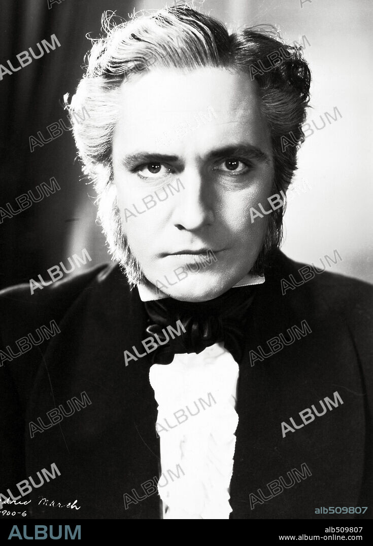 FREDRIC MARCH in LES MISERABLES, 1935, directed by RICHARD BOLESLAWSKI. Copyright 20TH CENTURY FOX.
