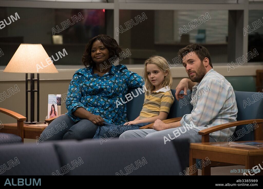 CHRIS EVANS, MCKENNA GRACE and OCTAVIA SPENCER in GIFTED, 2017, directed by MARC WEBB. Copyright FOX SEARCHLIGHT PICTURES.