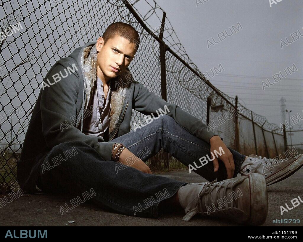 WENTWORTH MILLER in PRISON BREAK, 2005 (PRISON BREAK-TV), directed by PAUL SCHEURING. Copyright 20TH CENTURY FOX TV.