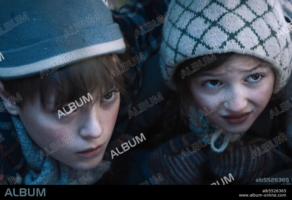 BIANCA GHILARDI-HELLSTEN y SAMSON STEINE en LA TRAVESIA, 2020 (FLUKTEN OVER GRENSEN), dirigida por JOHANNE HELGELAND. Copyright MAIPO FILM.