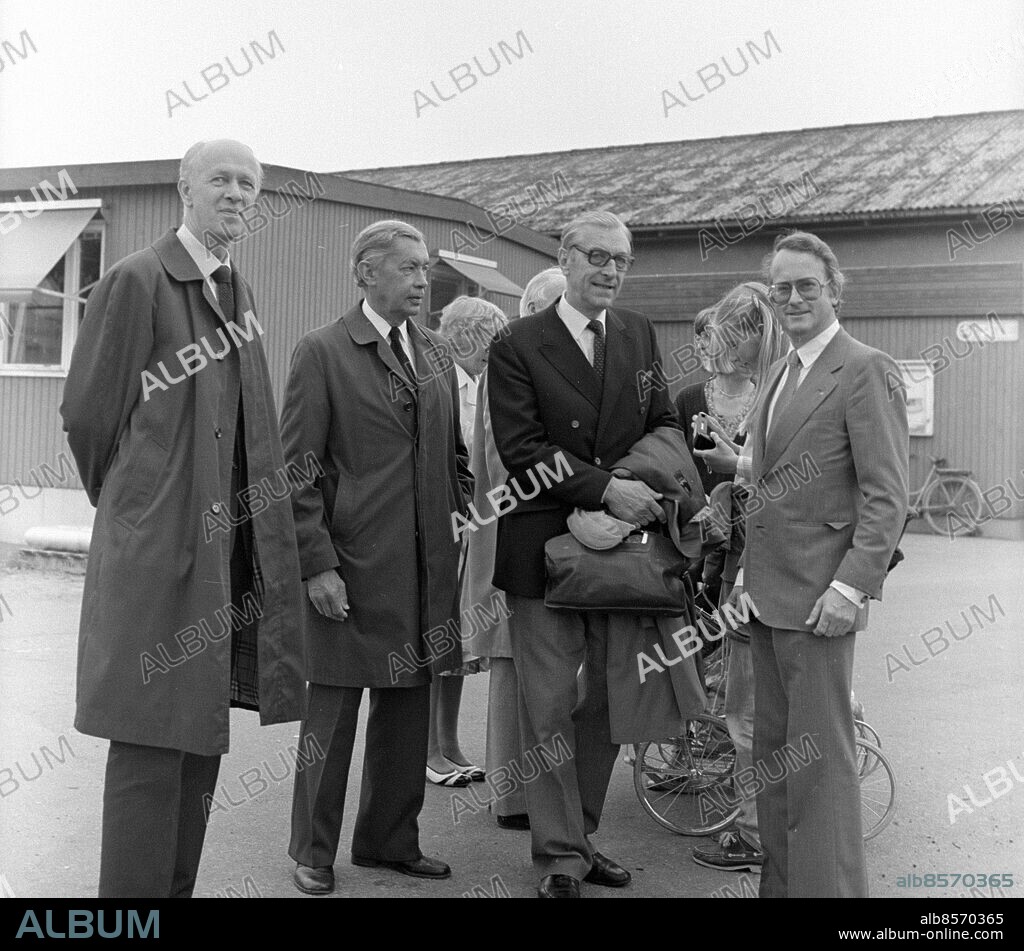 FALKENBERG 1968.. Falkenbergs varv - sjösättning av Fenix. *** Local Caption *** Lennart Bornmalm hade negativen Foto: Kamerareportage / TT / Kod: 2524.