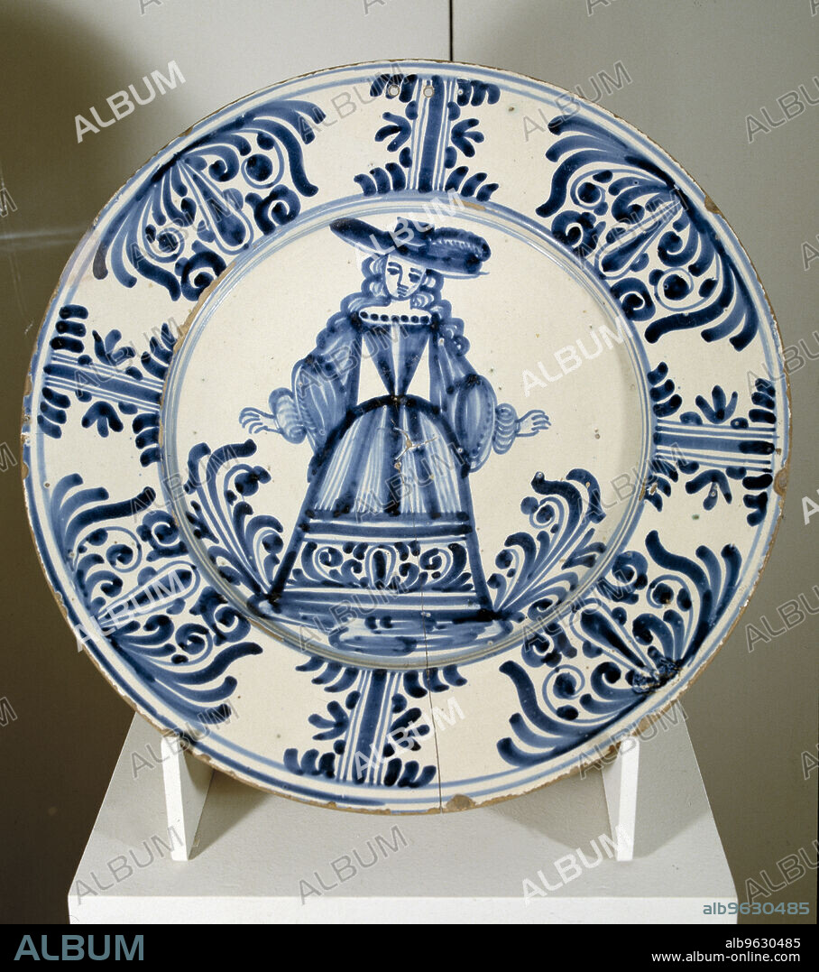Dish of the 'Transition' Series, Catalan dishes with blue decoration.