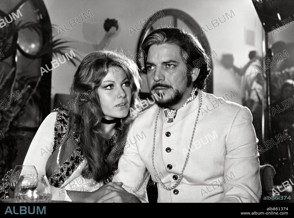 ESPARTACO SANTONI y KRISTA NELL en LAS AMANTES DEL DIABLO, 1971. Copyright PRODIMEX FILM.