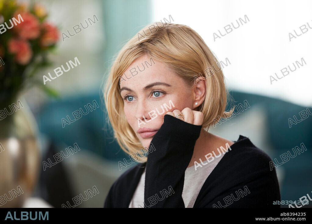 EMMANUELLE BEART en LOS OJOS AMARILLOS DE LOS COCODRILOS, 2014 (LES YEUX JAUNES DES CROCODILES), dirigida por CECILE TELERMAN. Copyright Les Films Manuel Munz.
