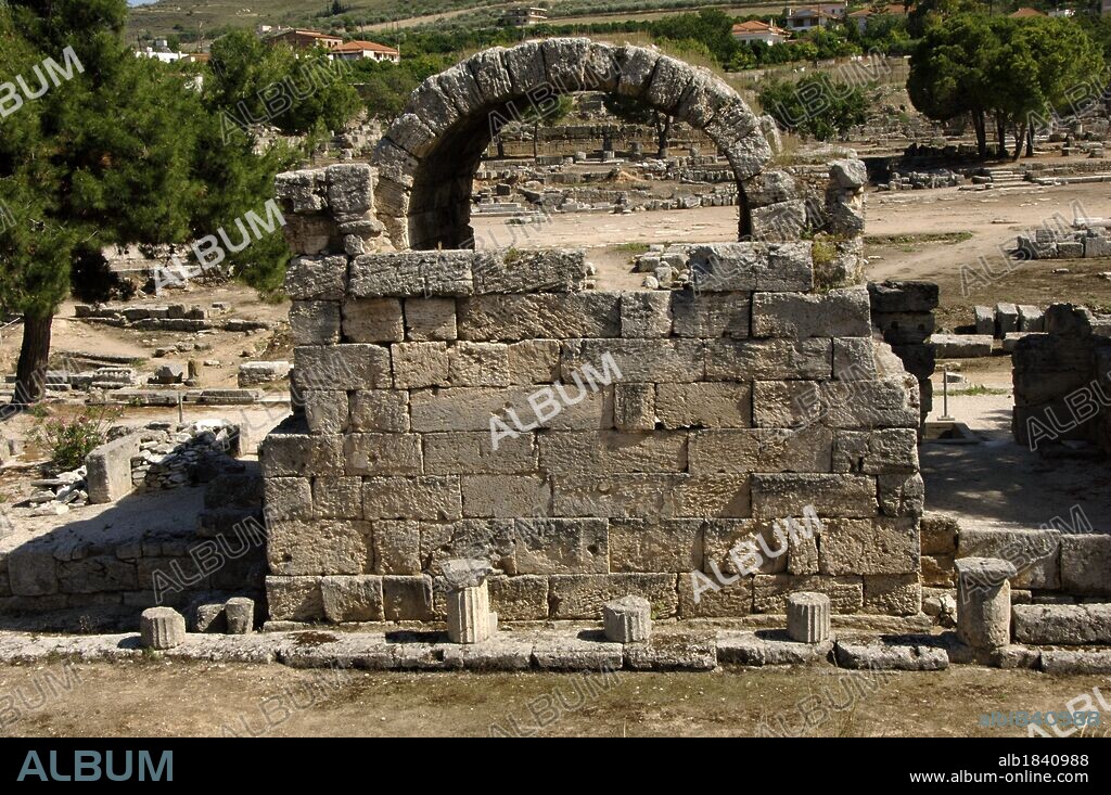 ARTE GRIEGO. GRECIA. RUINAS DE CORINTO. Detalle de un ARCO. Provincia de Korinthia. Región del Peloponeso.