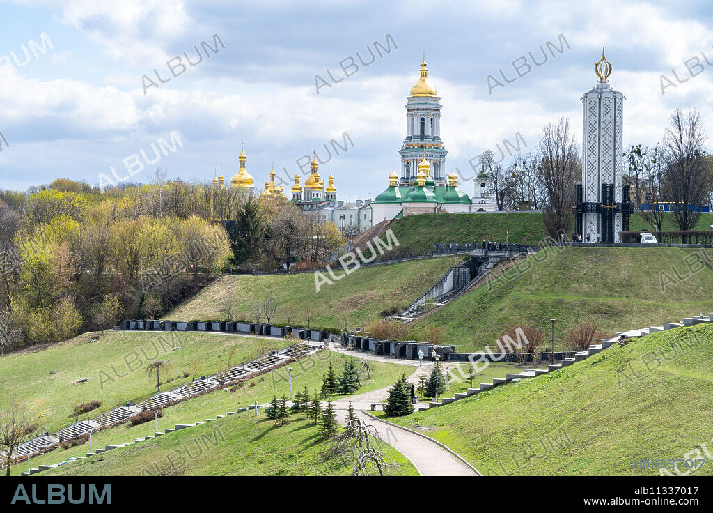 The National Museum of the Holodomor-Genocide and Kyiv Pechersk Lavra, UNESCO World Heritage Site, Kyiv (Kiev), Ukraine, Europe.