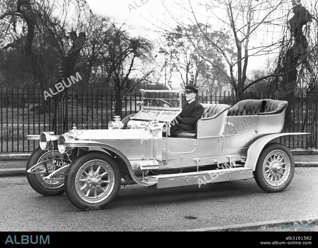 England: c. 1930 The original 1907 Rolls-Royce Silver Ghost 40/50 H.P. which in 1907 made a non-stop run of 15,000 miles without breaking down.