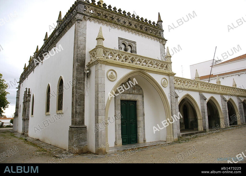PORTUGAL. BEJA. Vista de la IGLESIA-CONVENTO DA CONCEIÇAO de finales del s. XV pero con indicios del nuevo estilo manuelino. Perteneció a la orden de las clarisas y fue secularizado en la época de las revoluciones del s. XIX. En la actualidad es sede del MUSEO REGIONAL REINA DOÑA LEONOR (MUSEU REGIONAL RAINHA DONA LEONOR). El Alentejo.