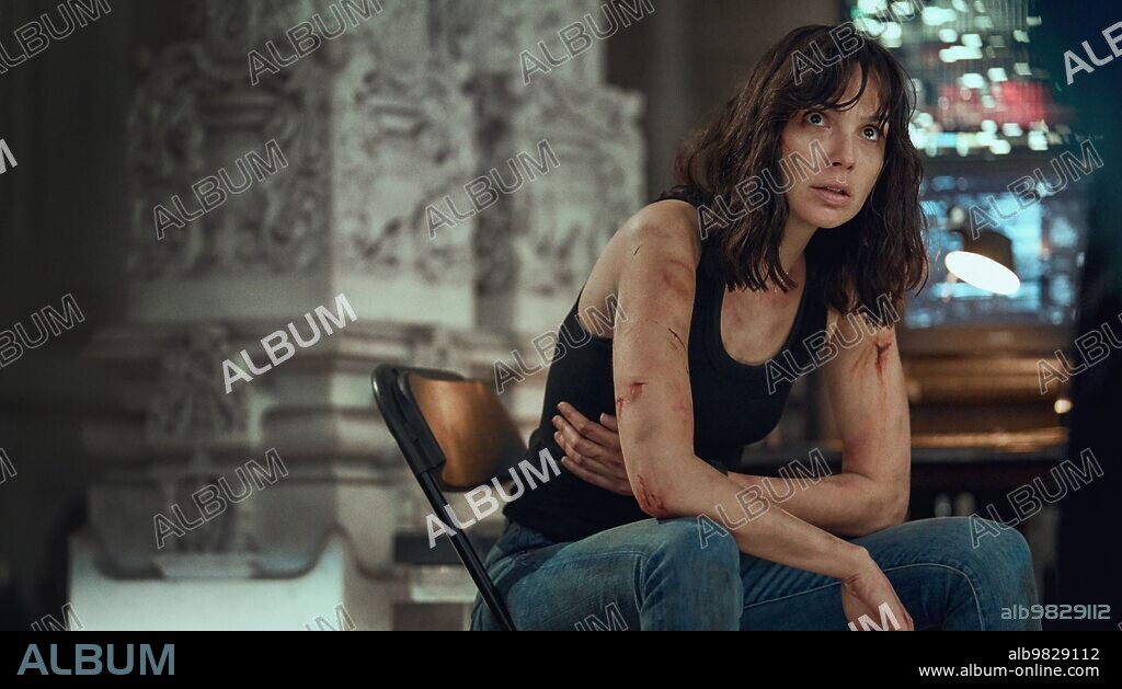 GAL GADOT in HEART OF STONE, 2023, directed by TOM HARPER. Copyright Skydance Productions.