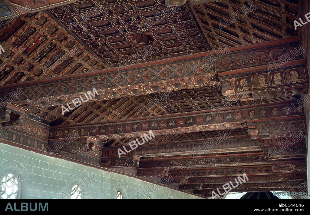 ARTESONADO MUDEJAR DE LA CATEDRAL DE TERUEL CON ESTRUCTURA ALMOHADE - SIGLO XIV.