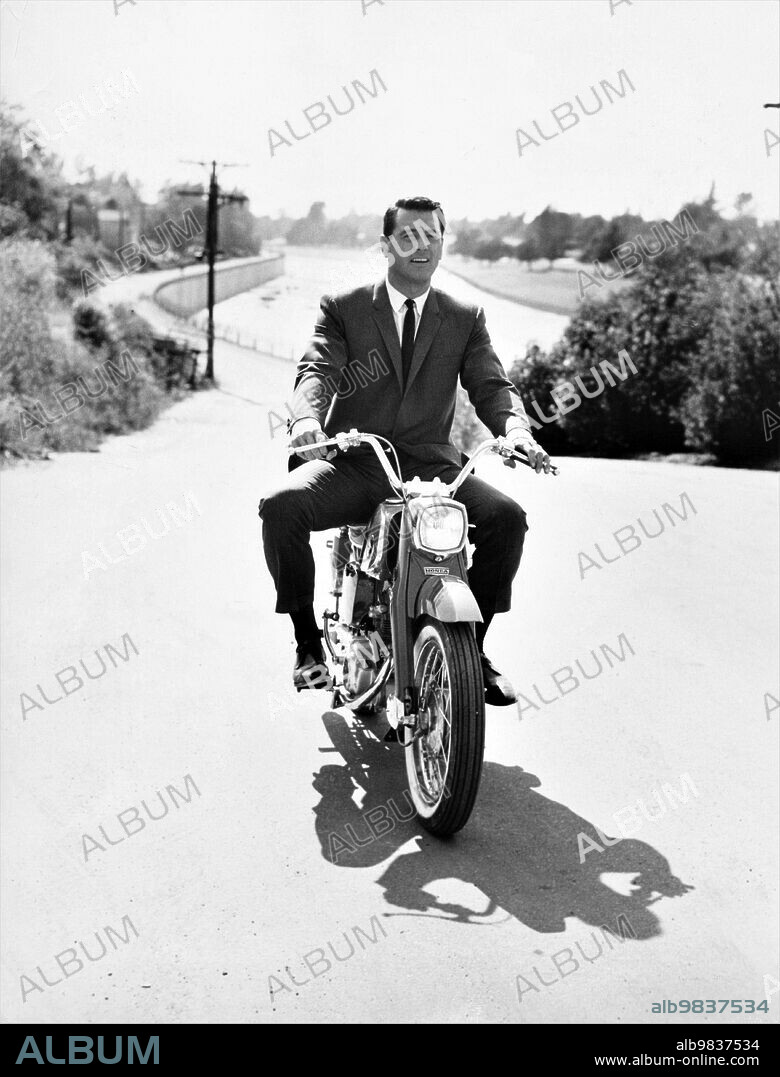 ROCK HUDSON en CUANDO LLEGUE SEPTIEMBRE, 1961 (COME SEPTEMBER), dirigida por ROBERT MULLIGAN. Copyright UNIVERSAL INTERNATIONAL.