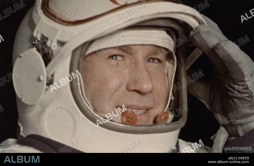 Cosmonaut alexei leonov, 1965, voskhod 2.