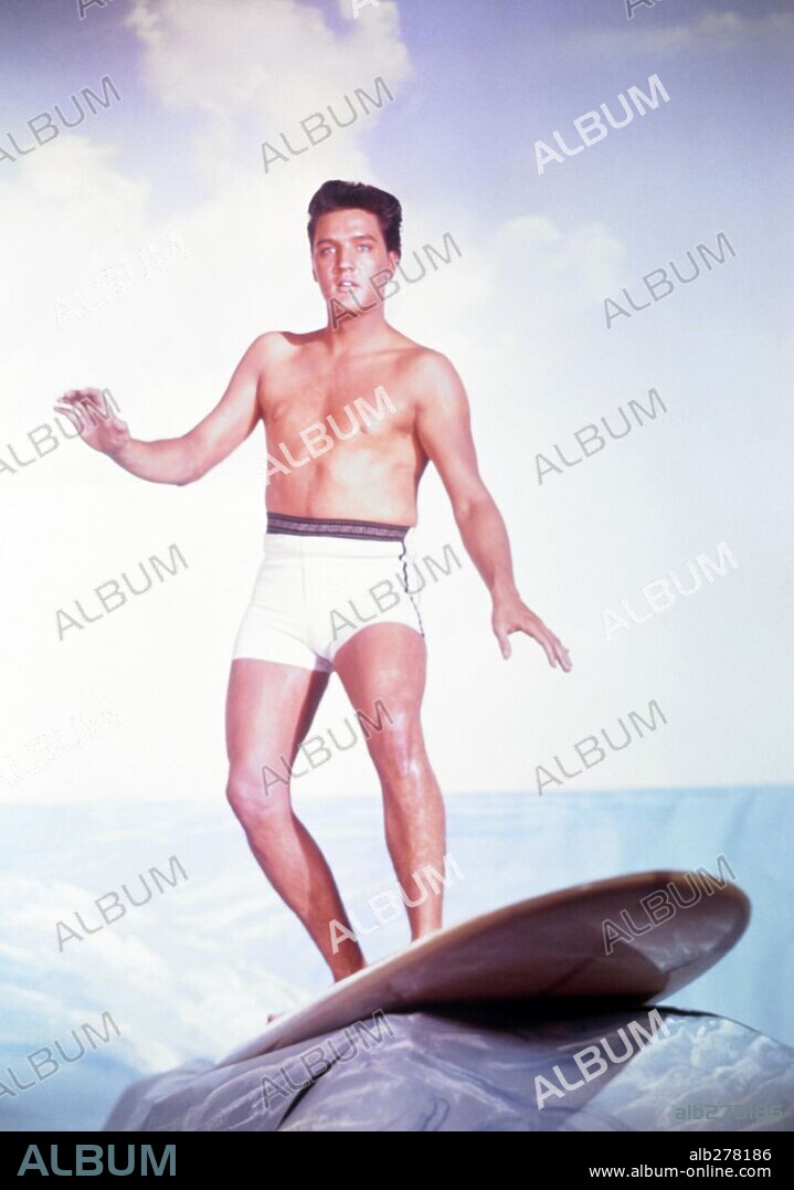ELVIS PRESLEY en AMOR EN HAWAI, 1961 (BLUE HAWAII), dirigida por NORMAN TAUROG. Copyright PARAMOUNT PICTURES.