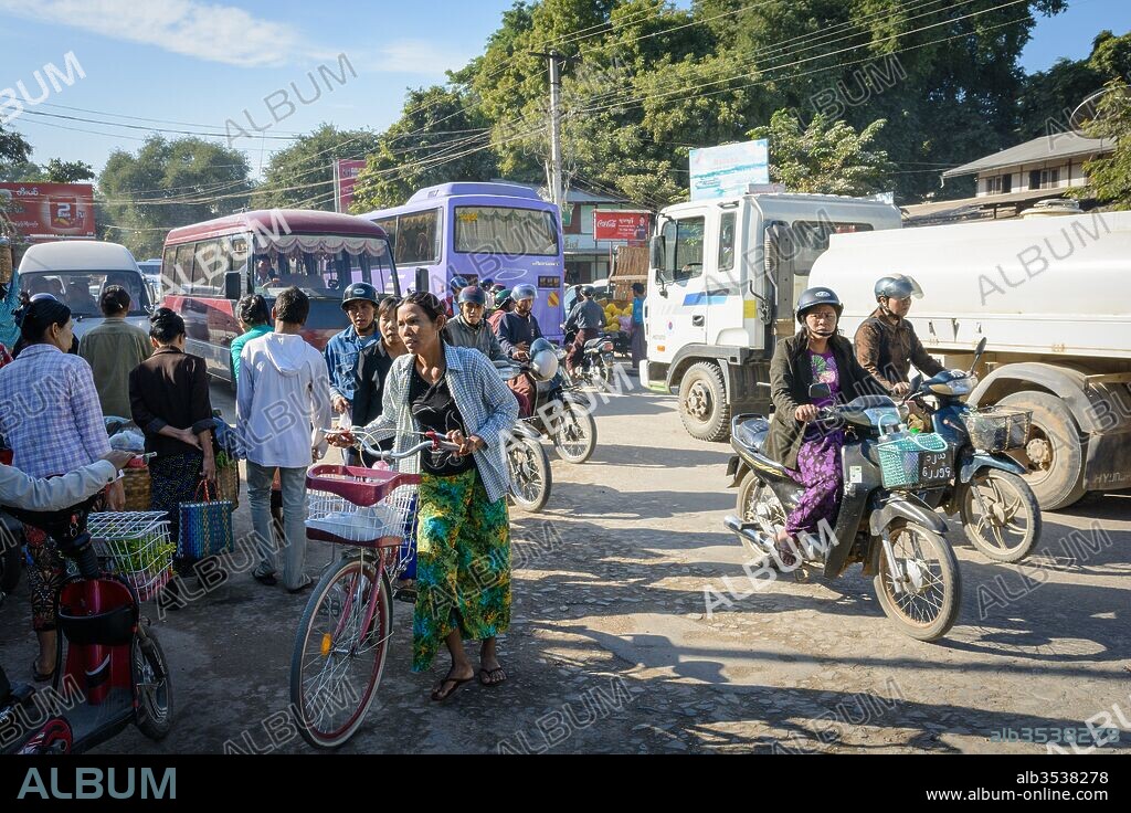 Myanmar (Burma), Mandalay Region, Nyaung-U, Street Scenes. (Photo by: Stefan Lippmann/Oneworld Picture/UIG).
