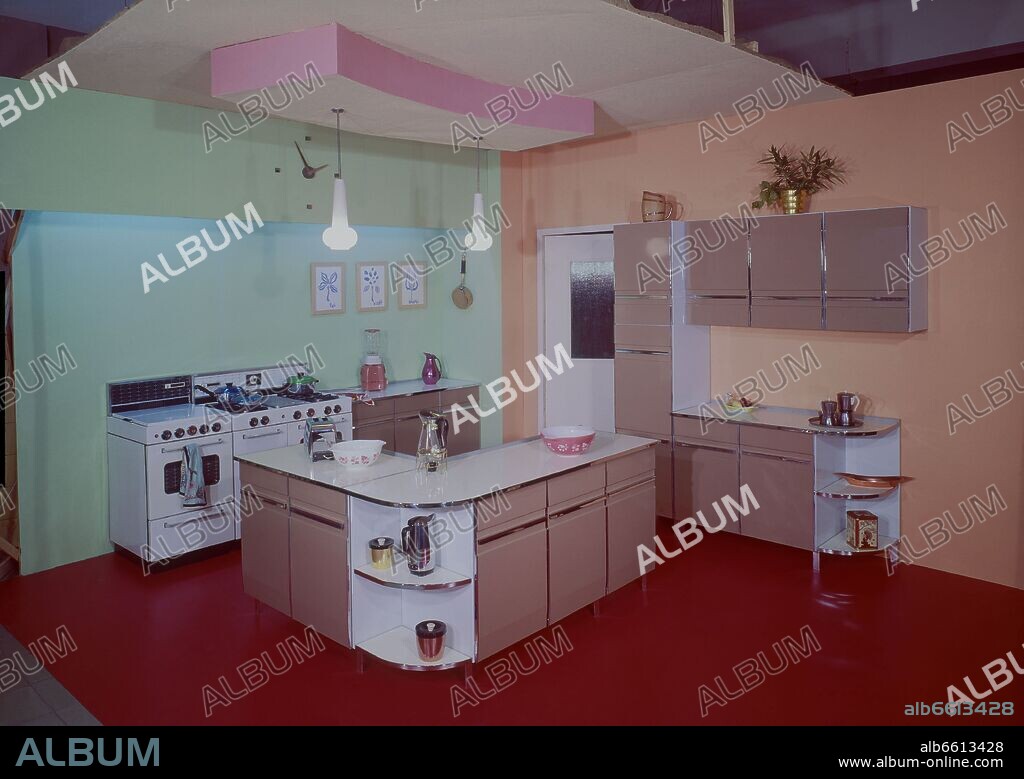 MUEBLES DE COCINA - AÑOS 60.