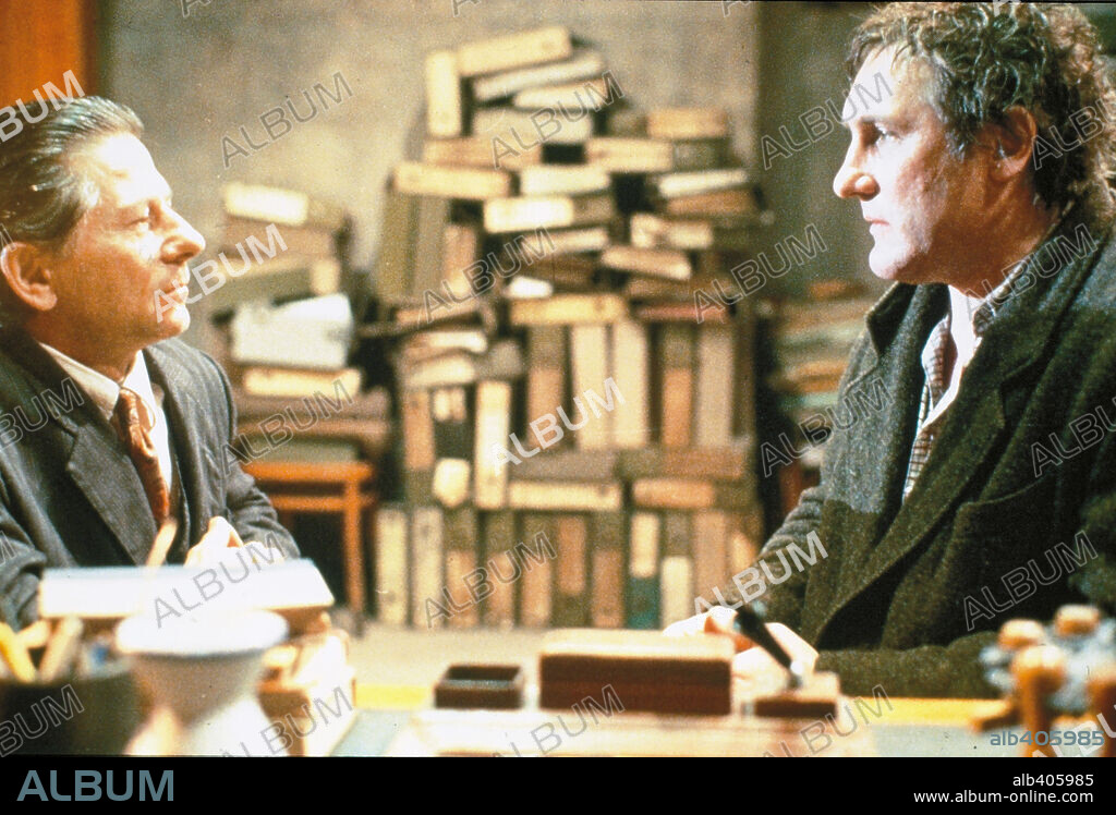 GERARD DEPARDIEU and ROMAN POLANSKI in A PURE FORMALITY, 1994 (UNA PURA FORMALITA), directed by GIUSEPPE TORNATORE. Copyright FILM PAR FILM/D.D PRODUCTIONS/SIDONIE.