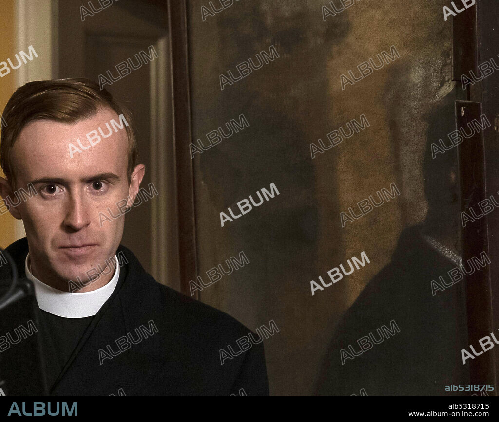 JOHN HEFFERNAN en EL DESTIERRO, 2020 (THE BANISHING), dirigida por CHRISTOPHER SMITH. Copyright WestEnd Films.