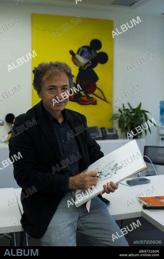 Madrid, 18 de noviembre de 2013. entrevista con Fabrizio Petrossi, dibujante de Disney Fabrizio Petrossi, animador Disney y uno de los pocos artistas autorizados para dibujar a Mickey Foto: Ãngel Navarrete â?¦.. archdcâ?¦.