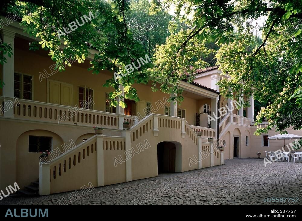 Re: Mozart, Wolfgang Amadeus. Composer, 1756-1791. Prague - Praha (Czech Republic), Villa Bertramka (Prague suburb of Smichov; as of 1784, country estate of the Dusheks; Mozart stayed here during his time in Prague from Sept. Nov. 1787; the villa now houses a museum). Exterior. Photo (L. Hammel / A. van der Voort).