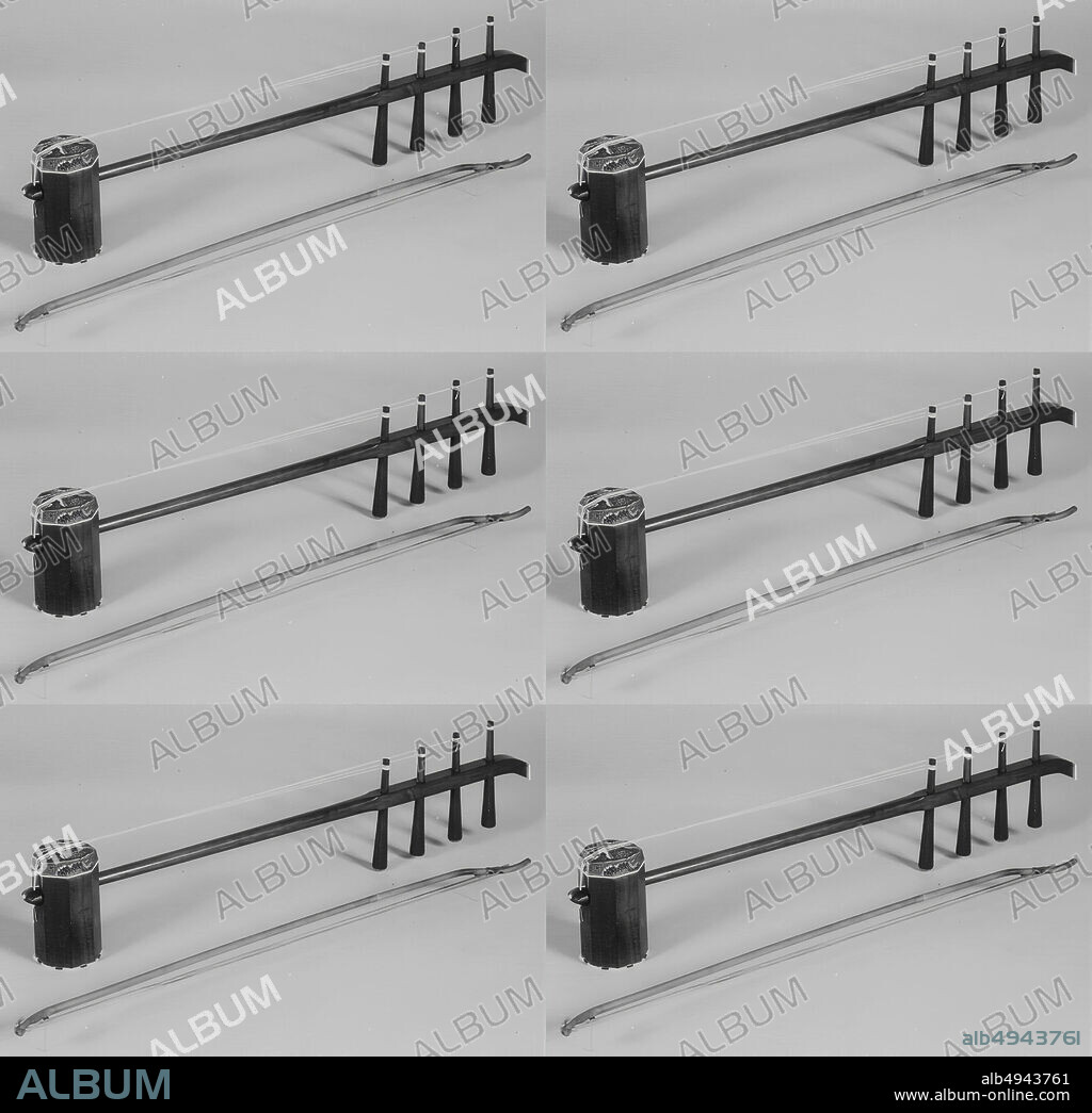 Sihu ( ), Chinese, 19th century, China or Mongolia, Chinese, Redwood, snakeskin, bamboo, horsehair, H. 31 5/16 × D. 5 1/4 × Belly diam. 2 3/4 in. (79.5 × 13.3 × 7 cm), Chordophone-Lute-bowed-unfretted.