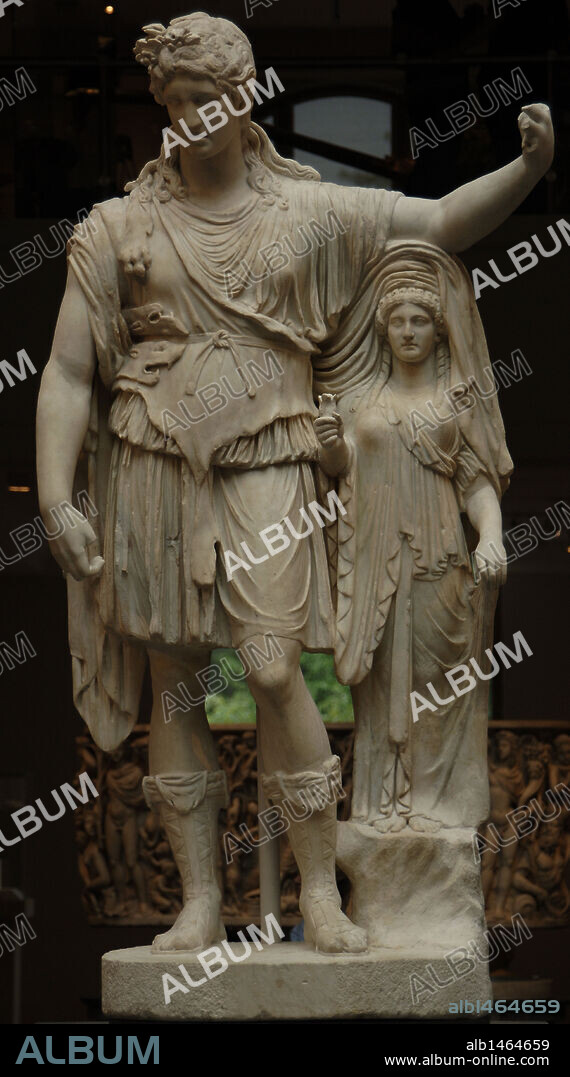Roman Art. Statue of Dionysos leaning on a female figure ("Hope Dionysos"). Marble. Augustan or Julio-Claudian period. 27 B.C.-68 A.C. Roman copy of Greek original. Adaptation of a Greek work of the 4th century B.C.. Museum of Art. New York. United States...