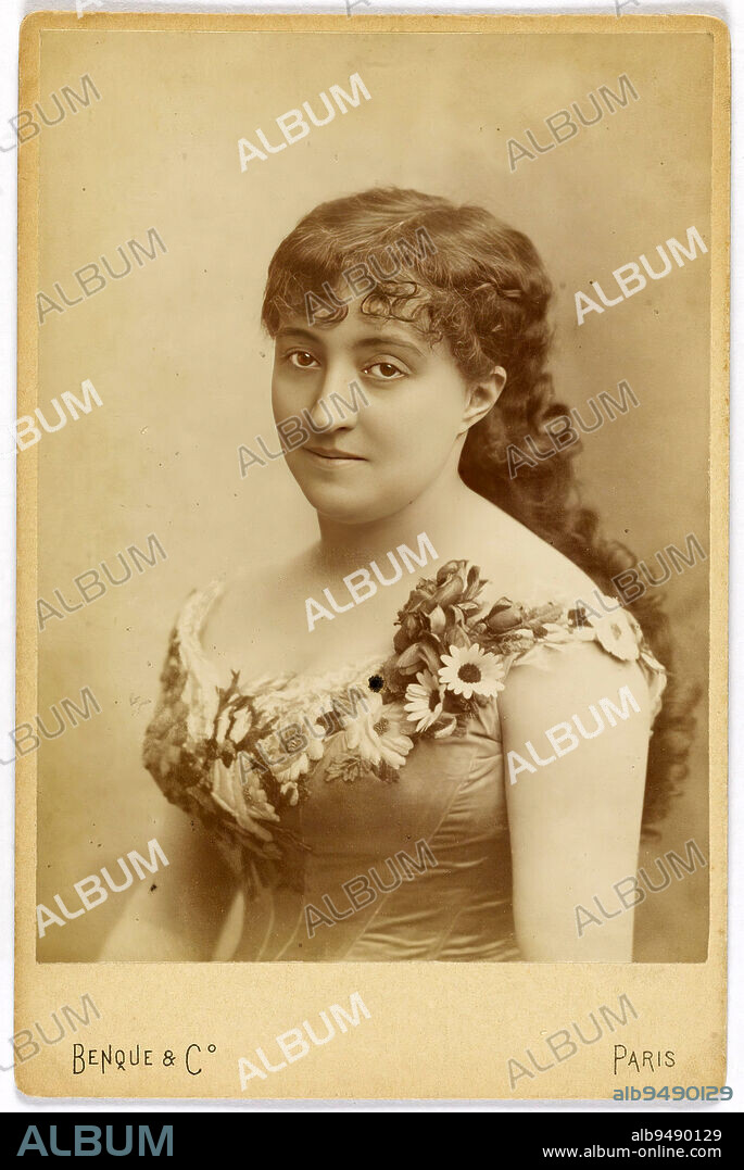 Portrait of Massin (Louise Léontine), (1847-1901), actress, Benque, Wilhelm, Photographer, Photography, Graphic arts, Photography, Albumen paper print, Dimensions - Work: Height: 14 cm, Width: 10.2 cm, Dimensions: Height: 16.3 cm, Width: 10.2 cm.