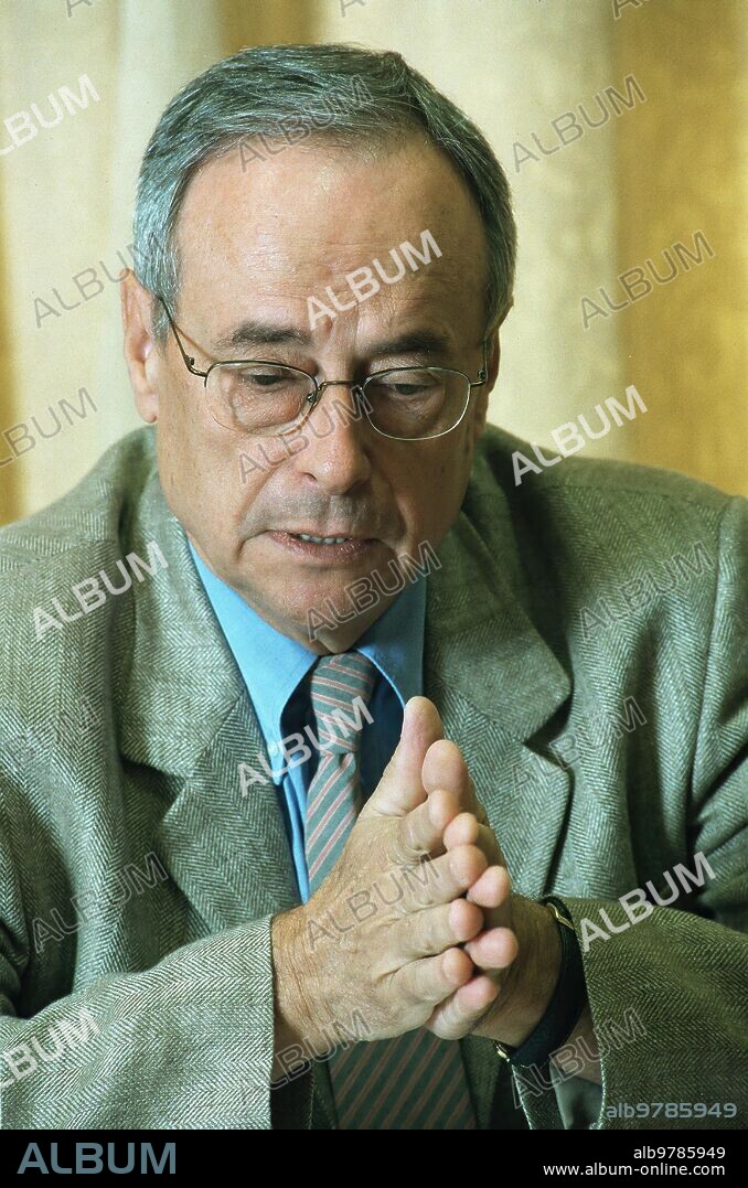 Madrid, 26-8-04. Enrique Martínez Robles, presidente de la Sepi. Foto Gonzalo Cruz.