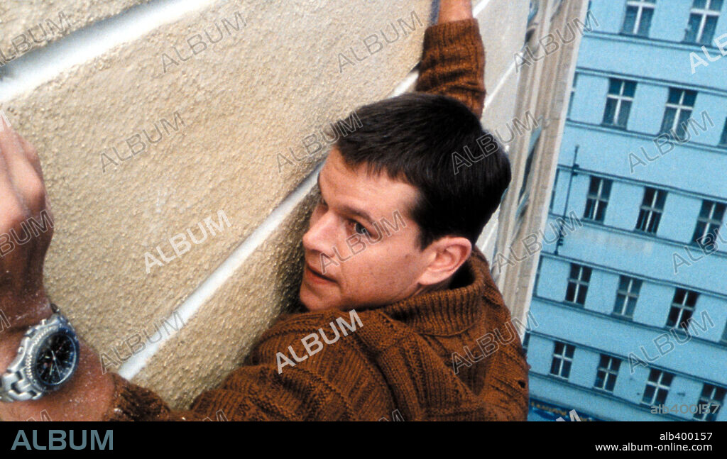 MATT DAMON in THE BOURNE IDENTITY, 2002, directed by DOUG LIMAN. Copyright UNIVERSAL STUDIOS.