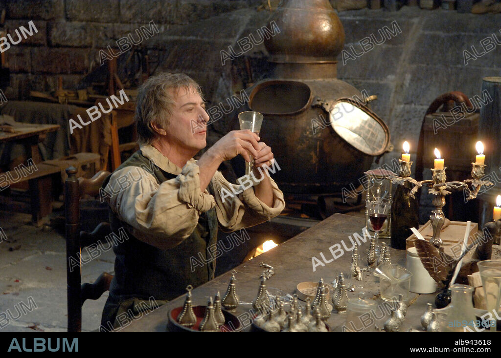 DUSTIN HOFFMAN in PERFUME: THE STORY OF A MURDERER, 2006, directed by TOM TYKWER. Copyright DREAMWORKS / OLCZYK, JURGEN.